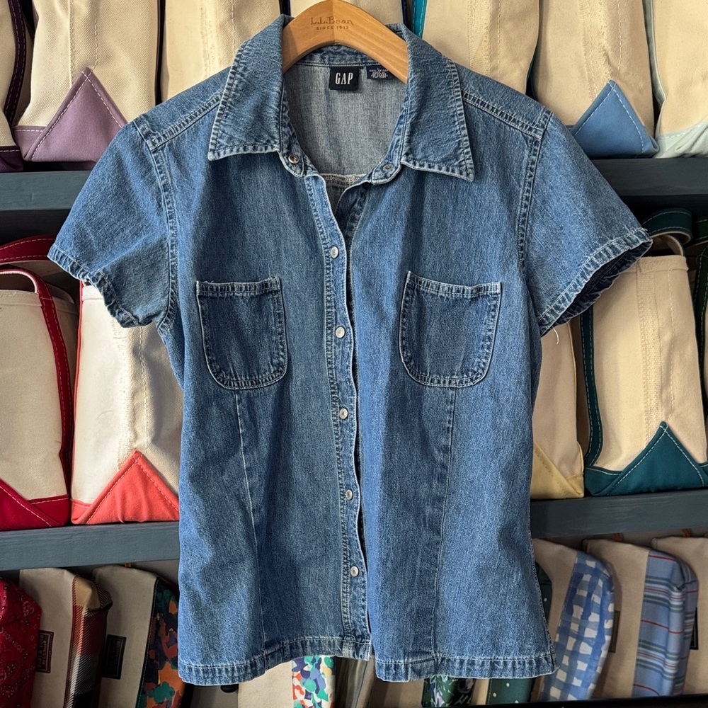 Vtg GAP Classic Blue Button Down Denim Shirt